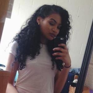 Meet your Posher, Camille